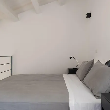Giudecca Design Homes By Wonderful Italy Apartment