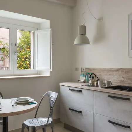 Giudecca Design Homes By Wonderful Italy * Syracuse